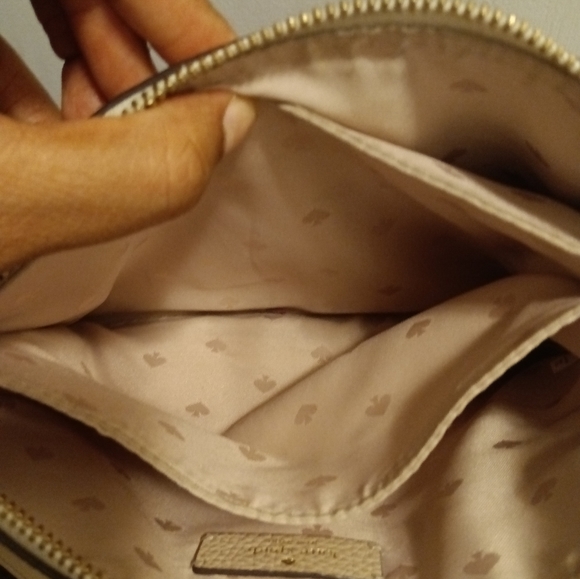 ♠️Kate Spade♠️ *EUC* Women's, Crossbody Bag, Color Cream, White - Picture 8 of 9